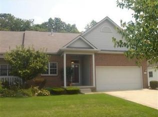 664 N Ridgecliff St, Tallmadge, OH 44278