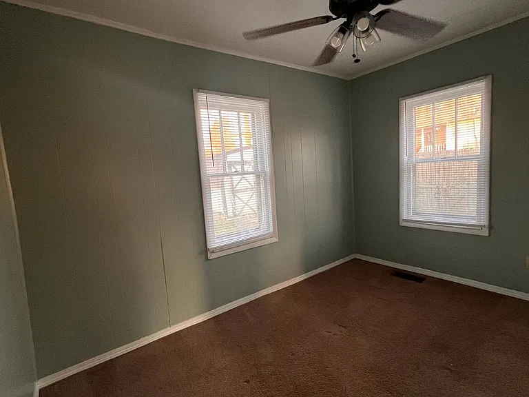 1602 McKinley Ave — Photo 9