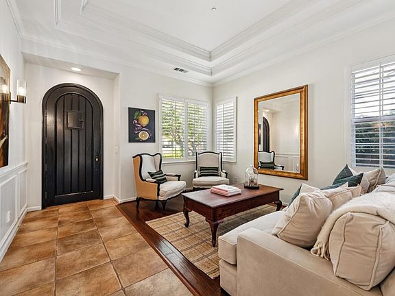 4th image of 34 Mildenhall Street