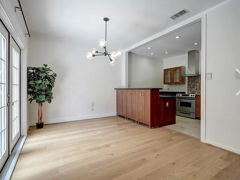 600 Wilcrest Dr #36 — Photo 2