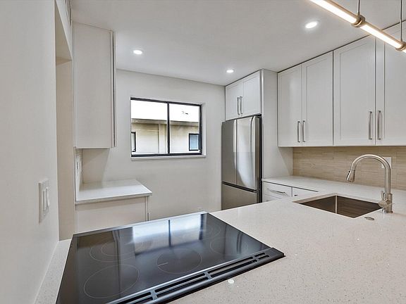 2nd image of 5220 Las Verdes Circle #321