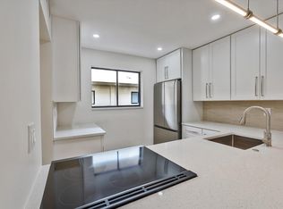 5220 Las Verdes Cir, Delray Beach, FL 33484