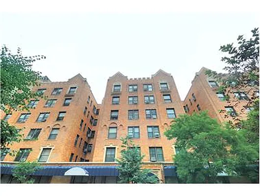 Sold by Douglas Elliman | media 17