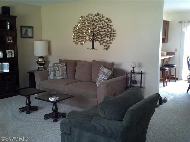 2nd image of 1733 Prince Ln