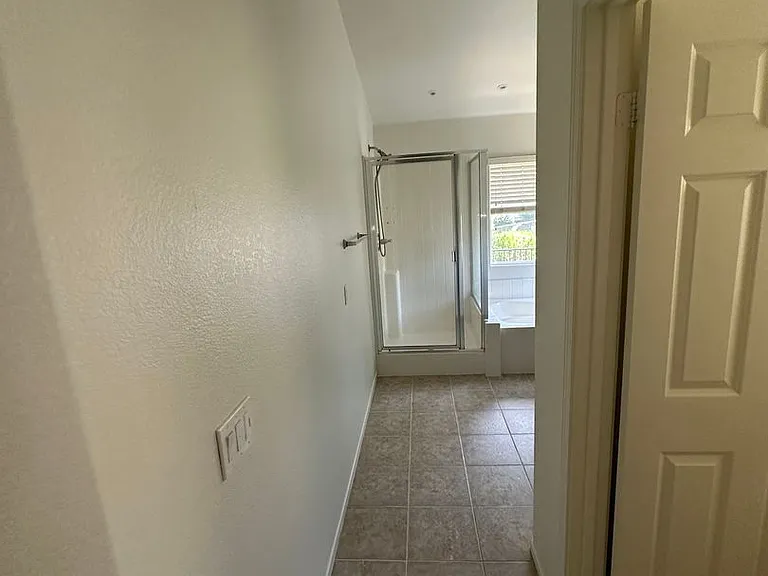 820 Silver Dr — Photo 52