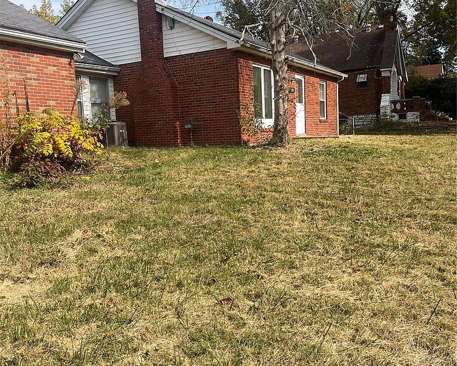 1st image of 1387 Trampe Ave