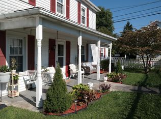 725 W Liberty St, Charles Town, WV