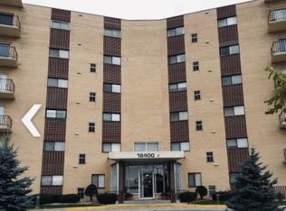 18400 Cherry Creek Dr APT 103, Homewood, IL 60430