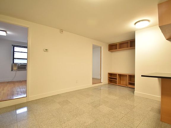2nd image of 22 Pell St APT 1