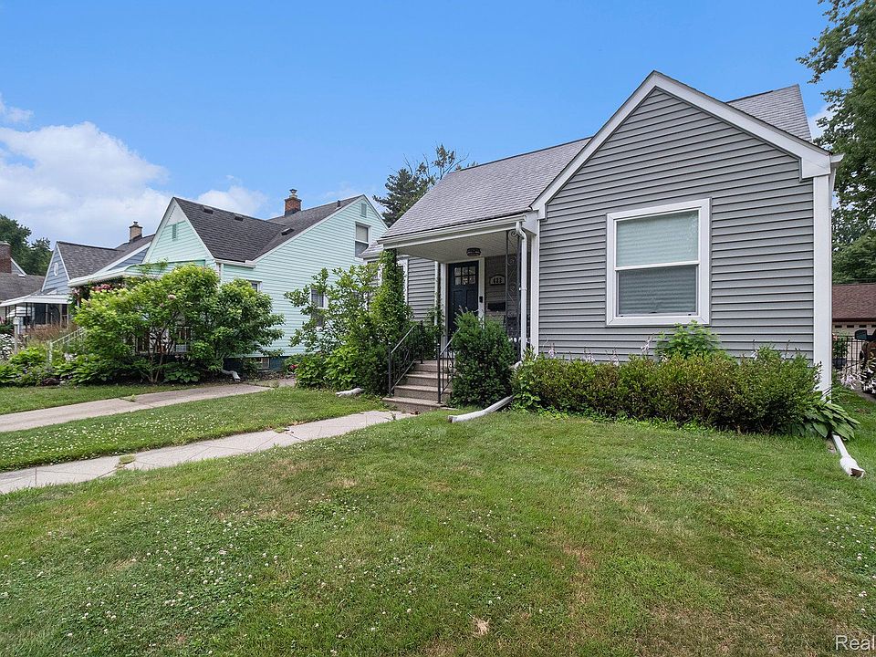 1st image of 622 S Rembrandt Ave