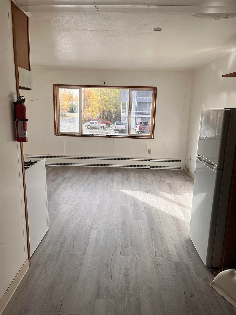 Building Photo - 1902 Rickert St #20