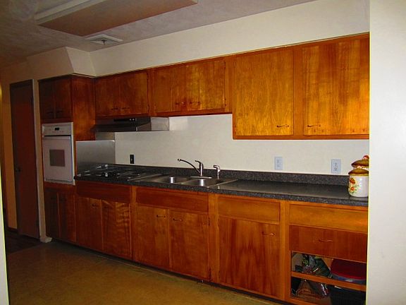 3rd image of 328 N Cherrywood Ave