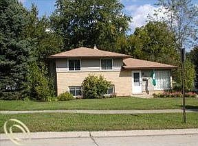 4th image of 891 Panorama Dr