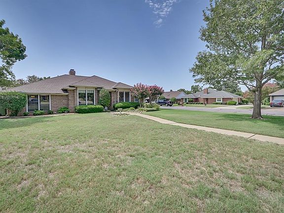 3rd image of 1000 Kingston Ct