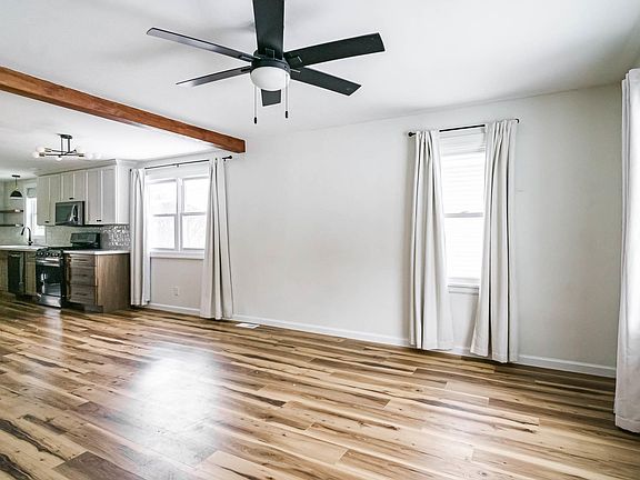 2nd image of 208 N Boles St