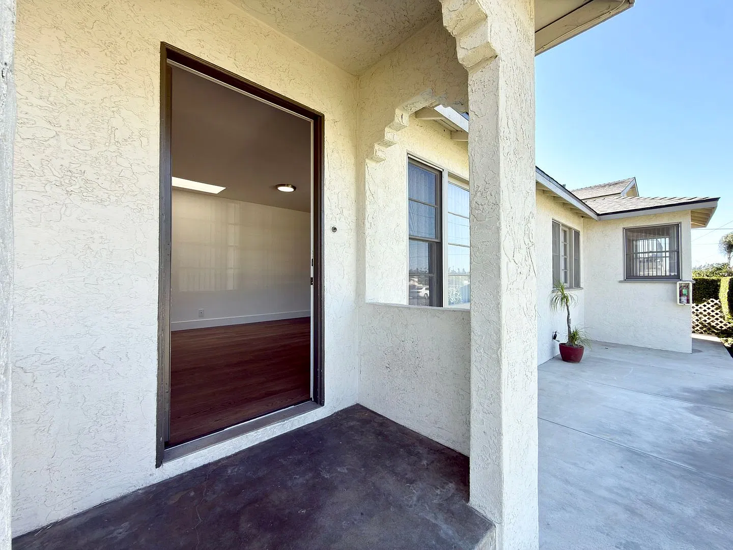 Remodeled Home w/ Two Car Garage! — Photo 3