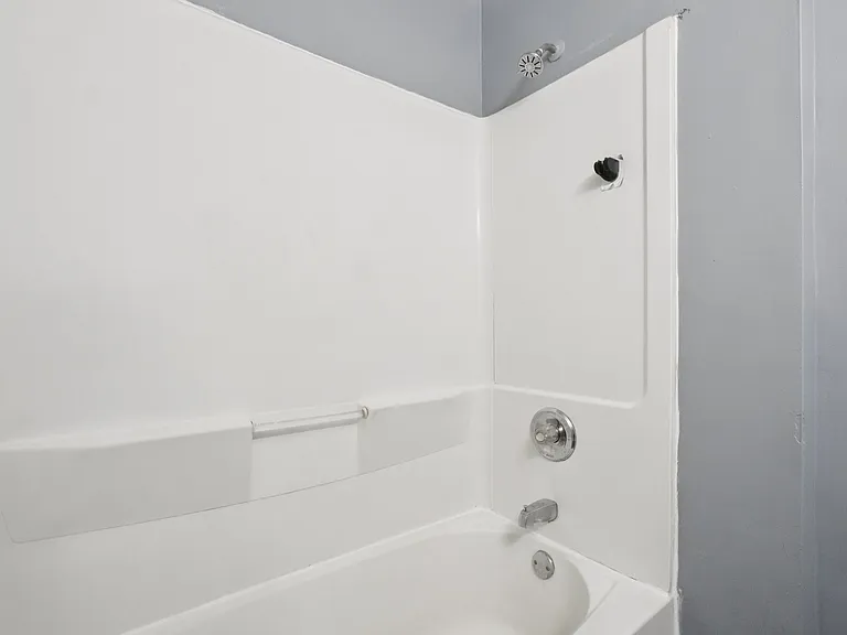 1821 Talbot St — Photo 4