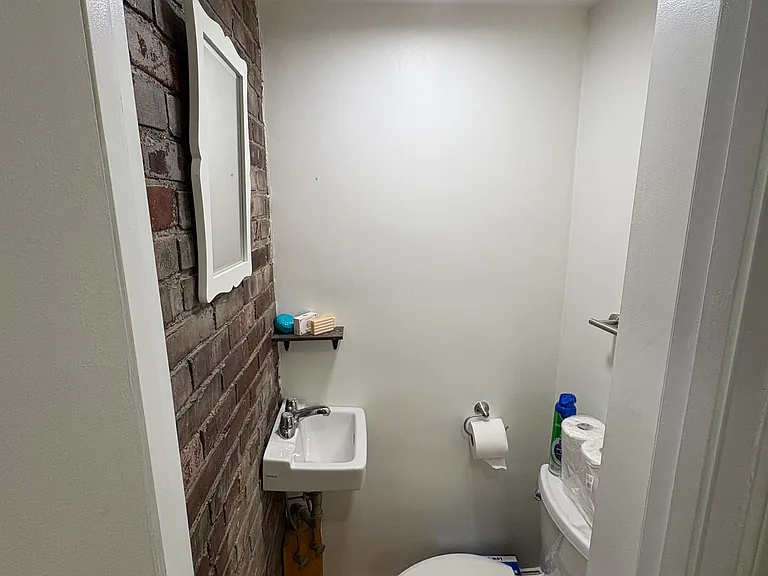 139 Salem St #1 — Photo 9