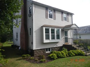 415 Shook Ave, Stroudsburg, PA