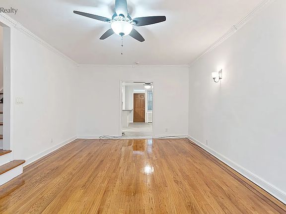 4th image of 4449 Byron Ave