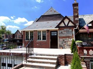 4570 194th St, Flushing, NY 11358