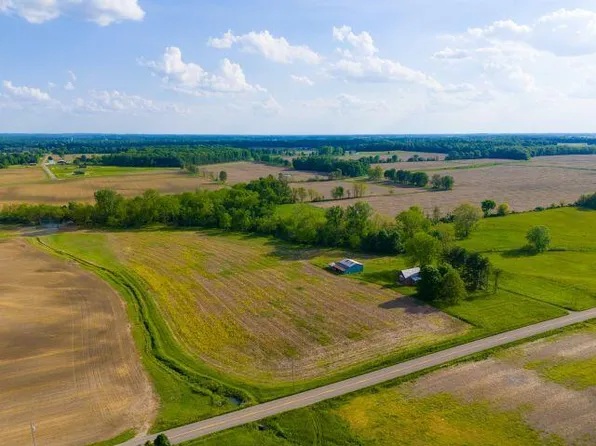 8330 Sycamore Rd, Centerburg, OH 43011