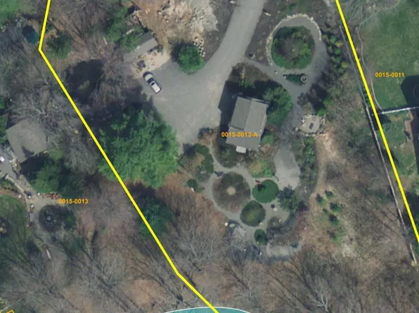 19 River Road, York, ME 03902