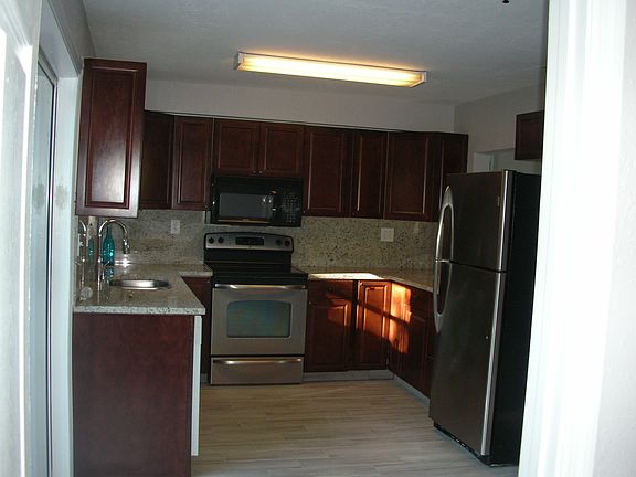 2nd image of 772 Belmont Dr