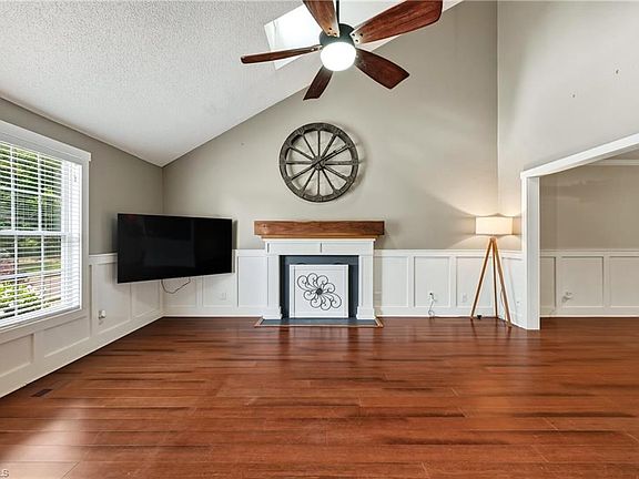 5th image of 108 Holly Ridge Ln