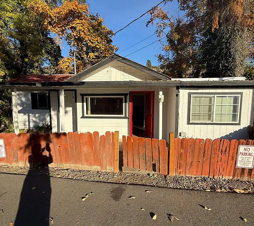454 Rogue River Hwy