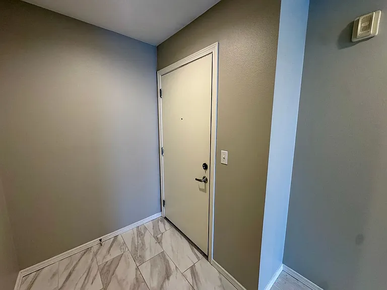 1323 Boren Ave #512 — Photo 6