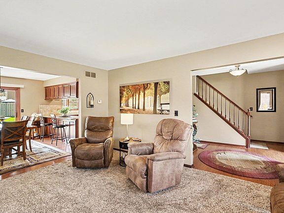 5th image of 41498 Mary Kay Dr
