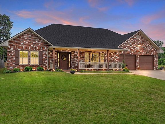 2nd image of 1023 W Brooke Hollow Ct