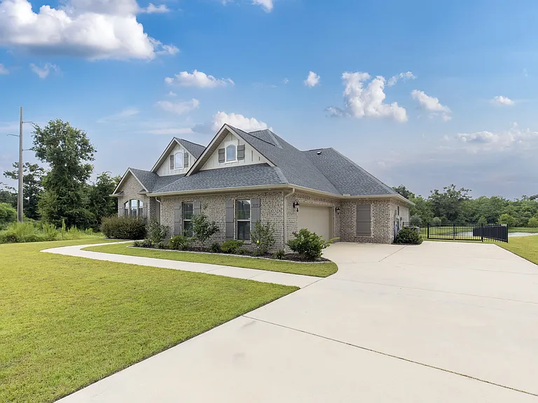 3779 Stafford Blvd — Photo 3