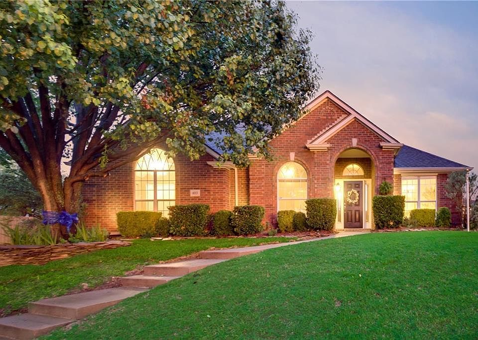1st image of 403 Julian Dr