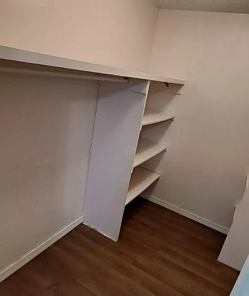 West Towne Apartments — Photo 12