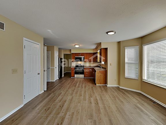 5th image of 1137 Battleridge Dr