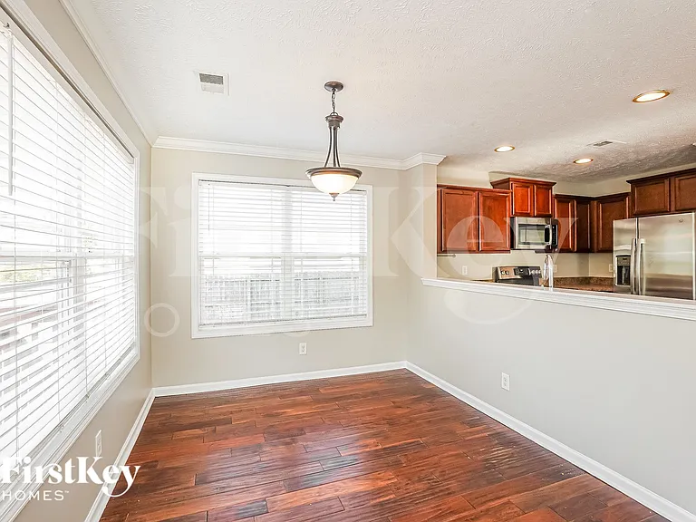 1309 Loren Cir — Photo 5