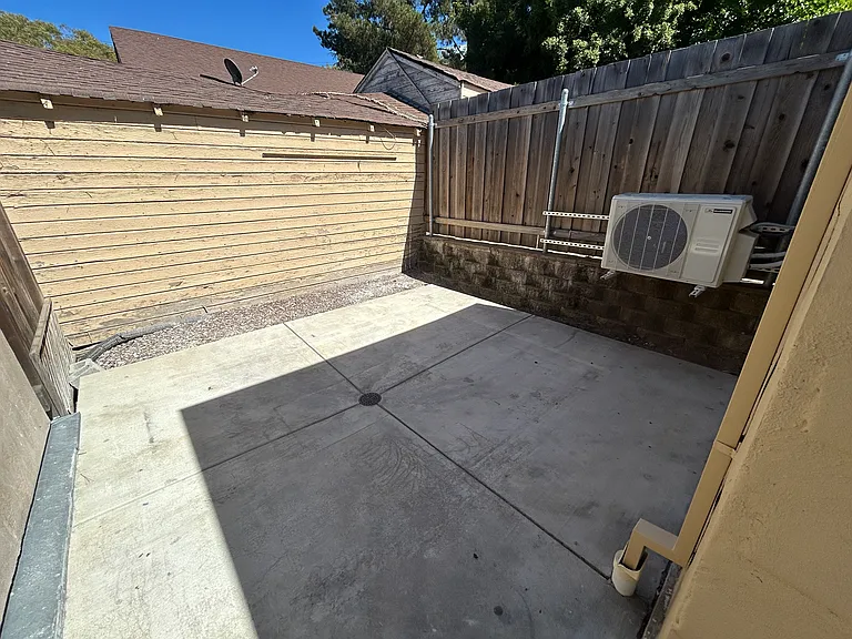 601 Miller Ave — Photo 20