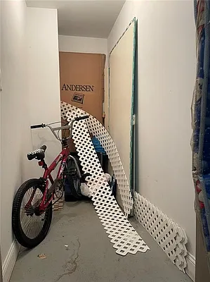 Sold by Remax Real Estate Professionals | media 27