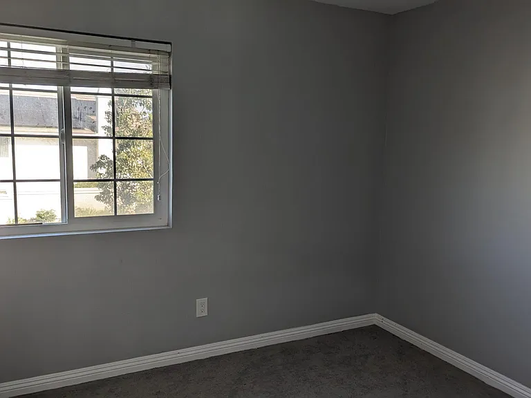 6977 Schilling Ave — Photo 16