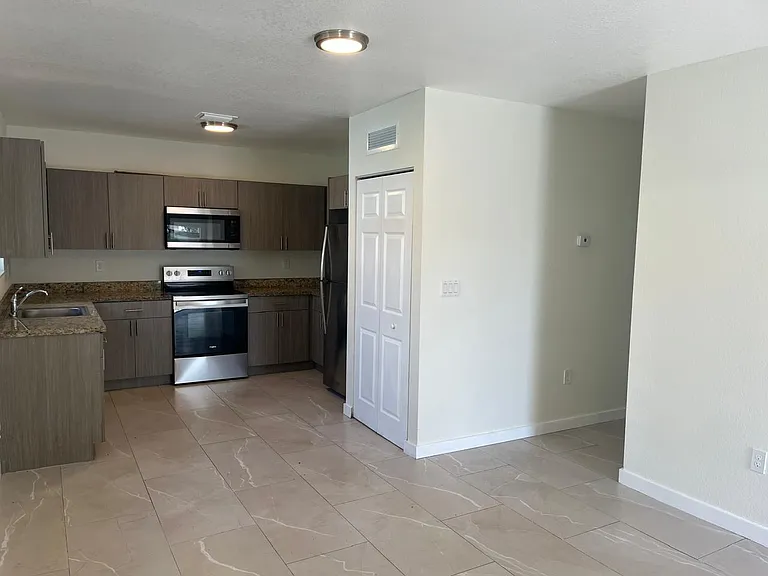 10231 SW 173rd St #10231 — Photo 6