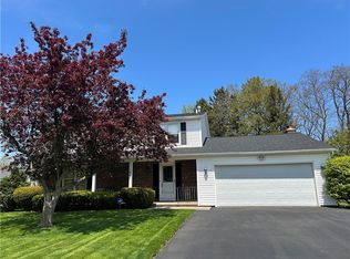 106 Olde Harbour Trl, Rochester, NY 14612