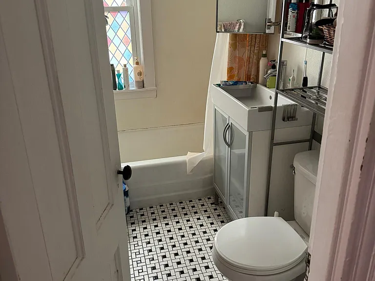 398 Centre St #3 — Photo 5