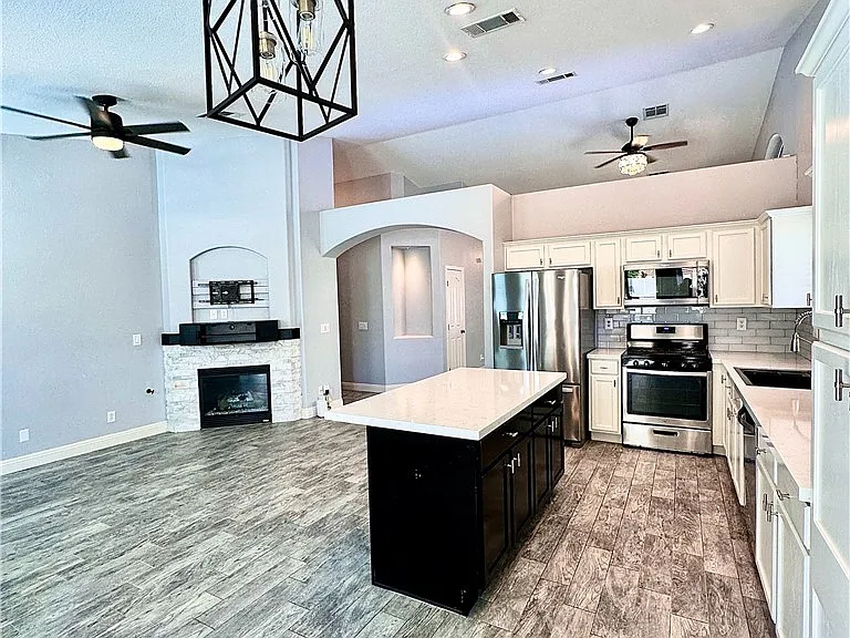 3544 Cupecoy Point Ave — Photo 5