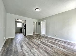 829 NW 10th St #4, Hallandale, FL 33009