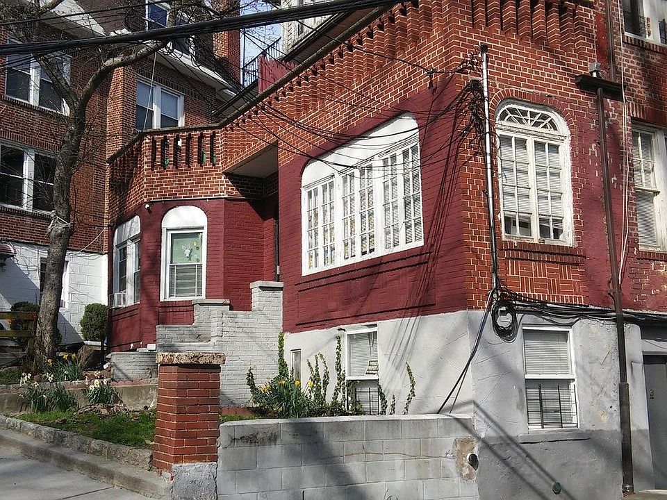 1st image of 533 W 232nd St #6