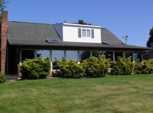 70 Saint Andrews Dr, Beaver Falls, PA 15010