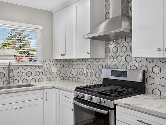 3rd image of 7674 Millroy Way