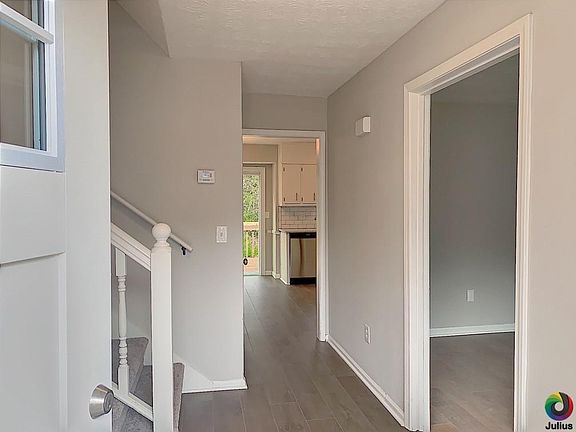 3rd image of 1252 Autumn Hill Ln